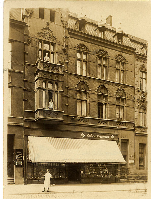 Einfahrt des Schienenzeppelin im alten Haupt-Bahnhof