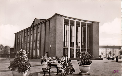 Schauspielhaus im Bau